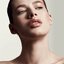 Fenty Beauty Gloss Bomb Universal Lip Luminizer 2 ml. #01 Fenty Glow