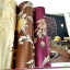 วอลเปเปอร์ติดผนังลายเครือกุหลาบพื้นแดง